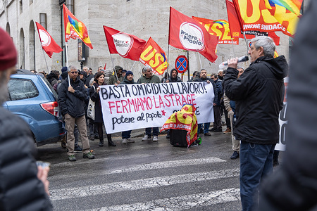 Protest organized by USB (Basic Union of Trade Unions) in front of the Ministry of Labor to protest against workplace accidents in Italy, the latest of which occurred last Friday during construction of the Esselunga shopping center in Florence, where 5 workers died.
