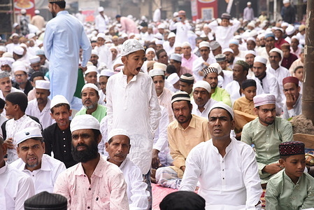 Devout Muslims offer Eid al-Fitr prayer, marking the end of the fasting month of Ramadan at a masque out strike Kolkata in India on April 11,2024.